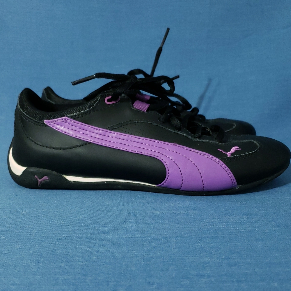 “REASONABLE OFFERS PUMA” Black and Purple Women's Sneakers 💜🖤